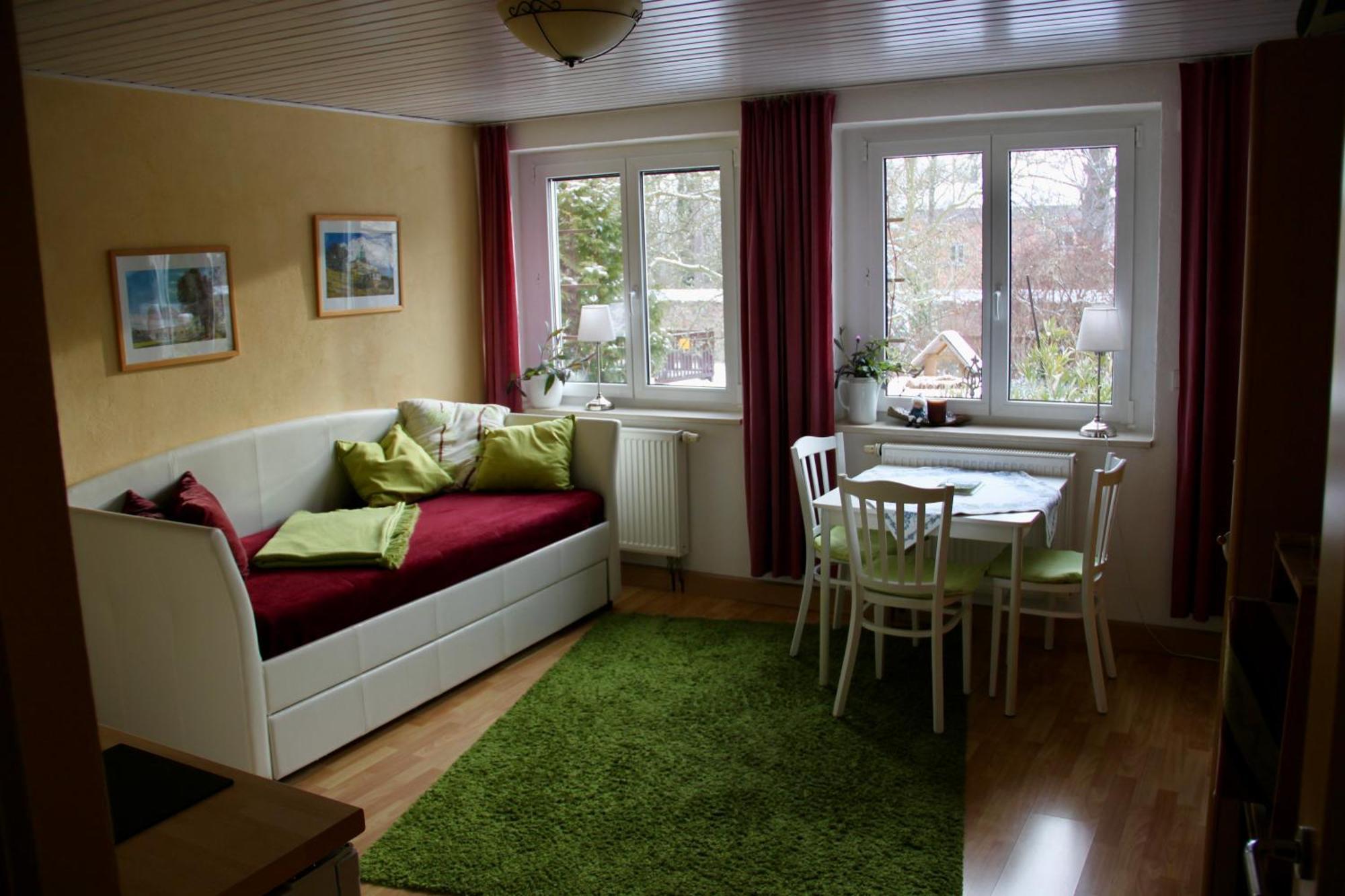 Sonja Am Weinberg Apartment